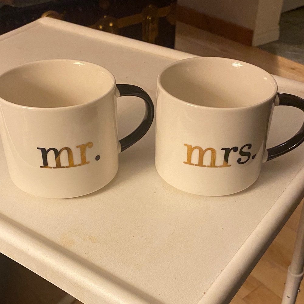 Set of Mr. & Mrs. Mugs
